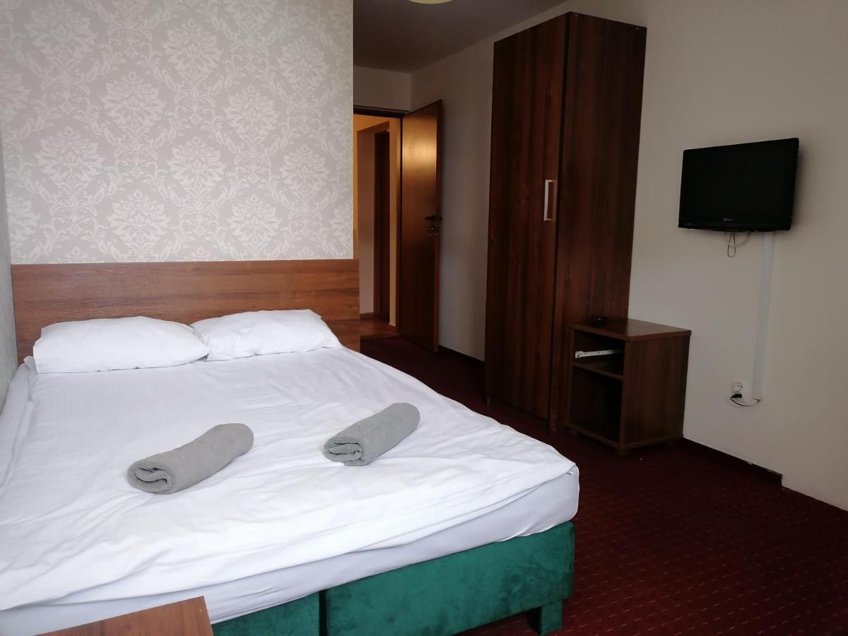 Pensjonat Telimena Hotel Zwierzyniec Exterior foto